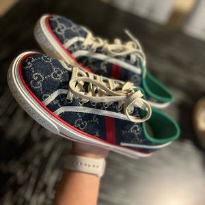 Gucci authentic 9.5